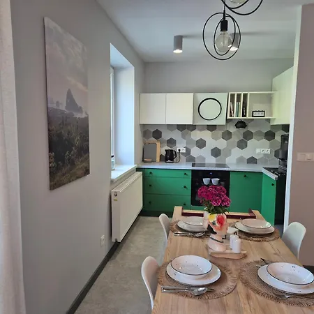 Z Widokiem Na Dom Oficera *