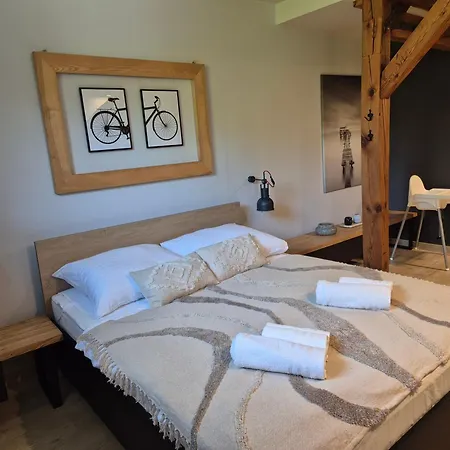 Z Widokiem Na Dom Oficera Appartamento