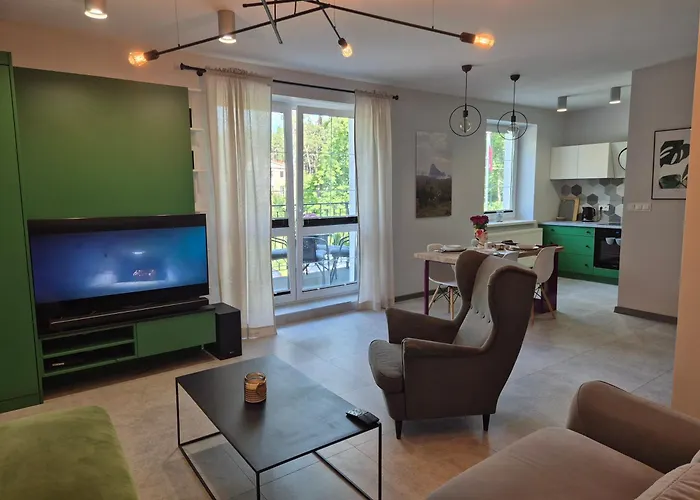 Z Widokiem Na Dom Oficera *