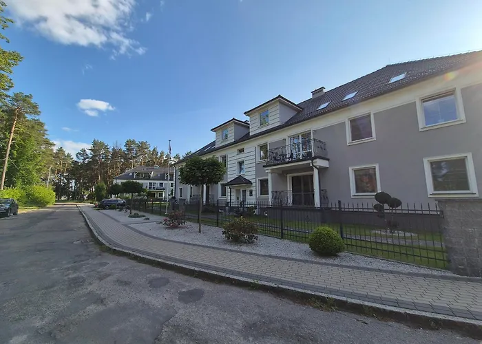 Z Widokiem Na Dom Oficera